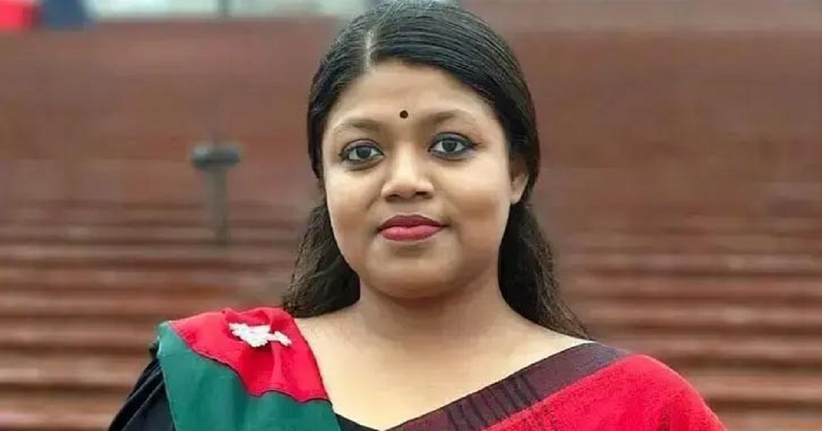 নুসরাতের নামে গেজেট করার সিদ্ধান্ত, নথিতে স্বাক্ষর ইসির