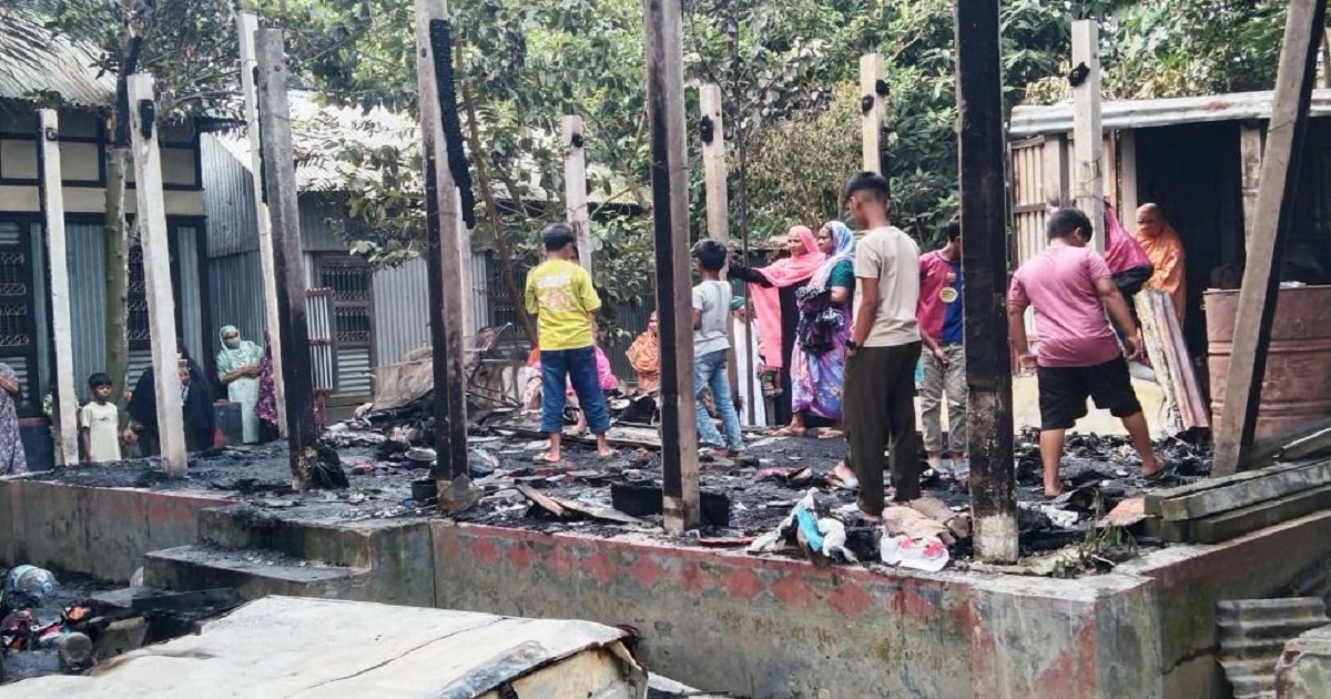 তিন সন্তানকে রক্ষা করতে গিয়ে আগুনে পুড়ে স্বামী-স্ত্রীর মৃত্যু
