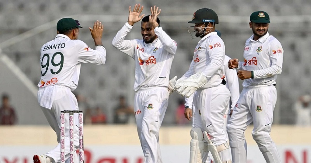 হতাশা নিয়ে বোলিং শেষ করলো বাংলাদেশ