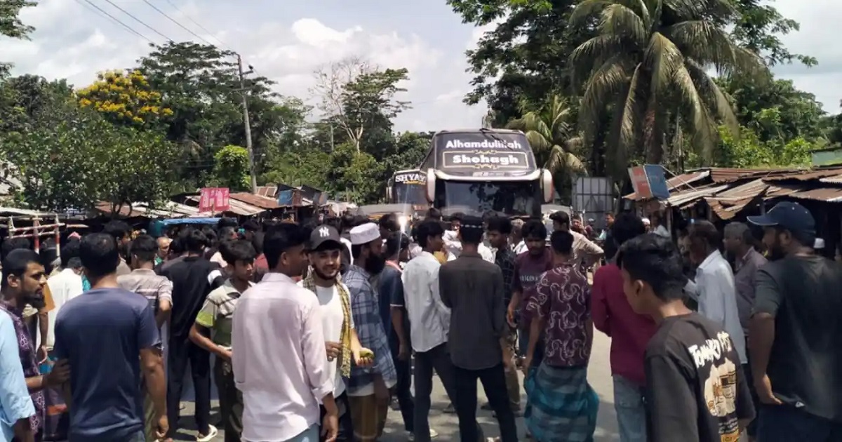 ঢাকা–বরিশাল মহাসড়ক অবরোধ, যান চলাচল বন্ধ