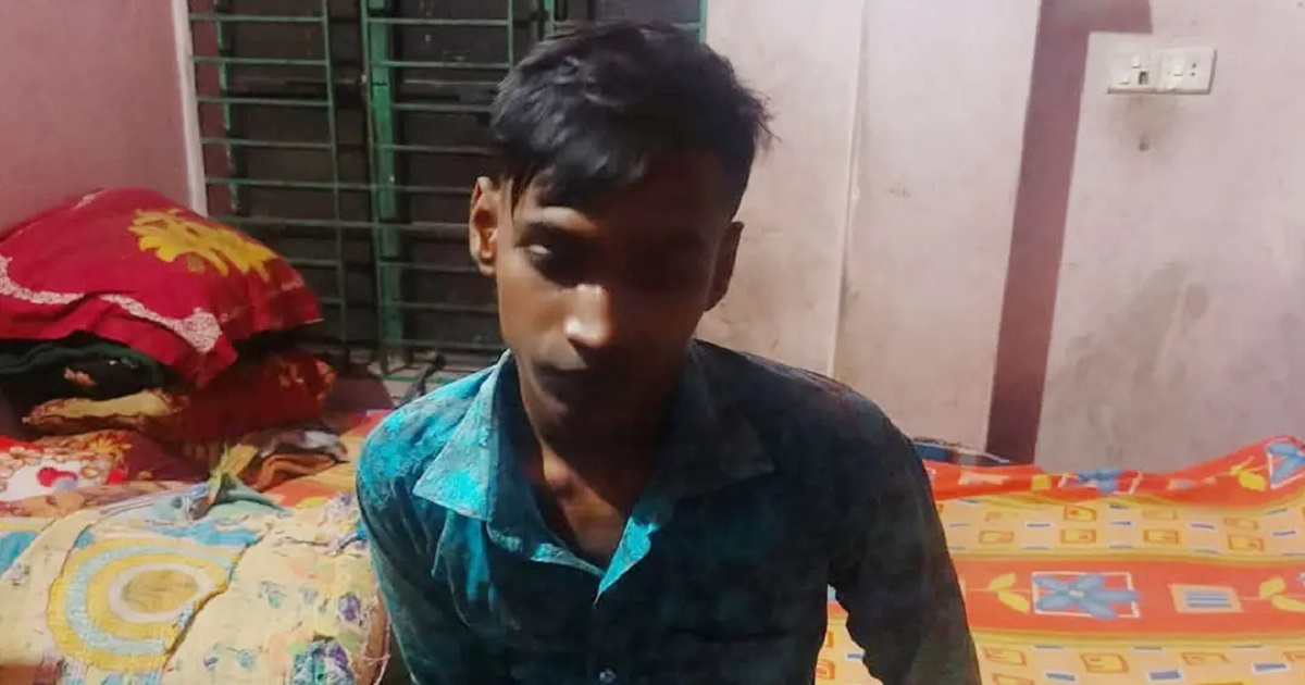 মামিকে হত্যার পর মরদেহের পাশে বসে ছিলো ভাগনে