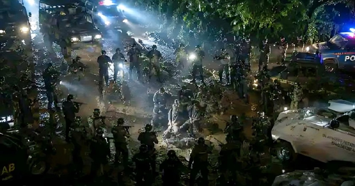 জঙ্গল সলিমপুরে র‍্যাব ক্যাম্পে সন্ত্রাসী হামলা, দেয়াল ভেঙে গুলিবর্ষণ; যৌথ অভিযান চলছে