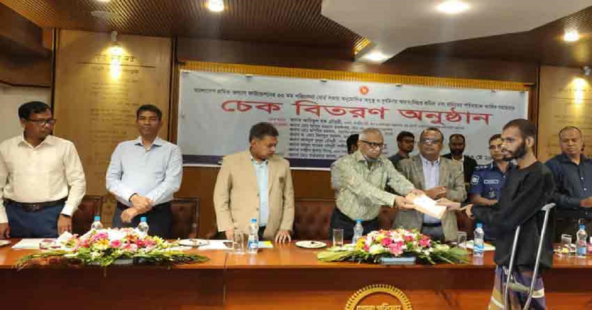 শ্রম আইন সংশোধনের উদ্যোগ নেয়া হয়েছে : শ্রমমন্ত্রী