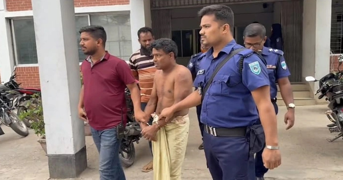 নাতনিকে ধর্ষণের অভিযোগে নানাকে গণপিটুনি দিয়ে পুলিশে সোপর্দ