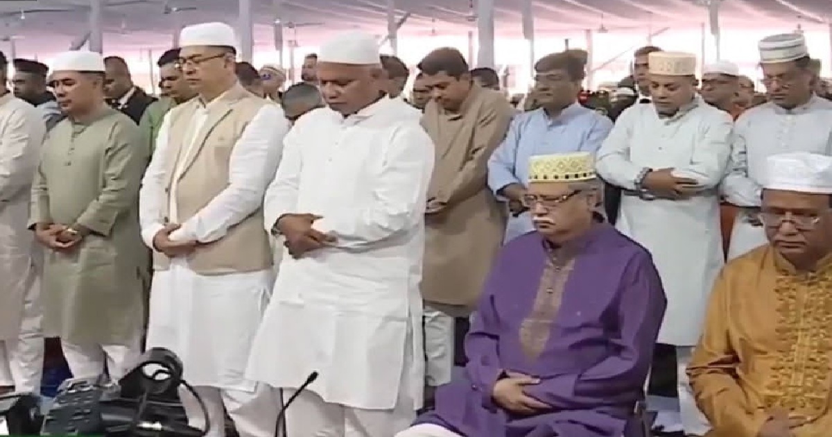 জাতীয় ঈদগাহে একসঙ্গে নামাজ আদায় করলেন রাষ্ট্রপতি ও প্রধানমন্ত্রী