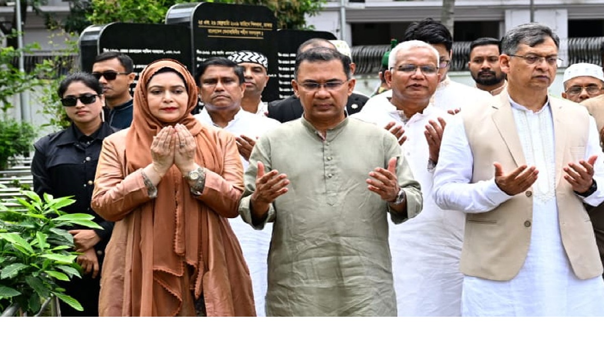 বিডিআর বিদ্রোহে নিহতদের কবর জিয়ারত প্রধানমন্ত্রীর