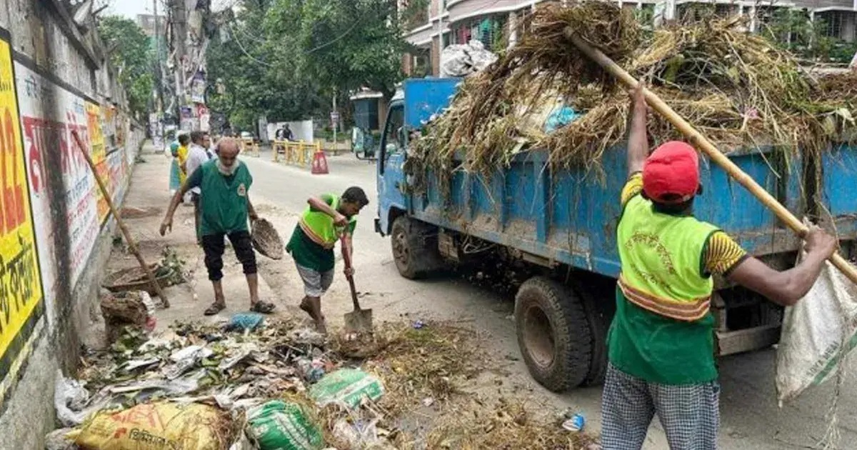 ঈদের দ্বিতীয় দিনে ১১ হাজার ৭৭৬ টন বর্জ্য অপসারণে ডিএসসিসি’র বিশেষ অভিযান