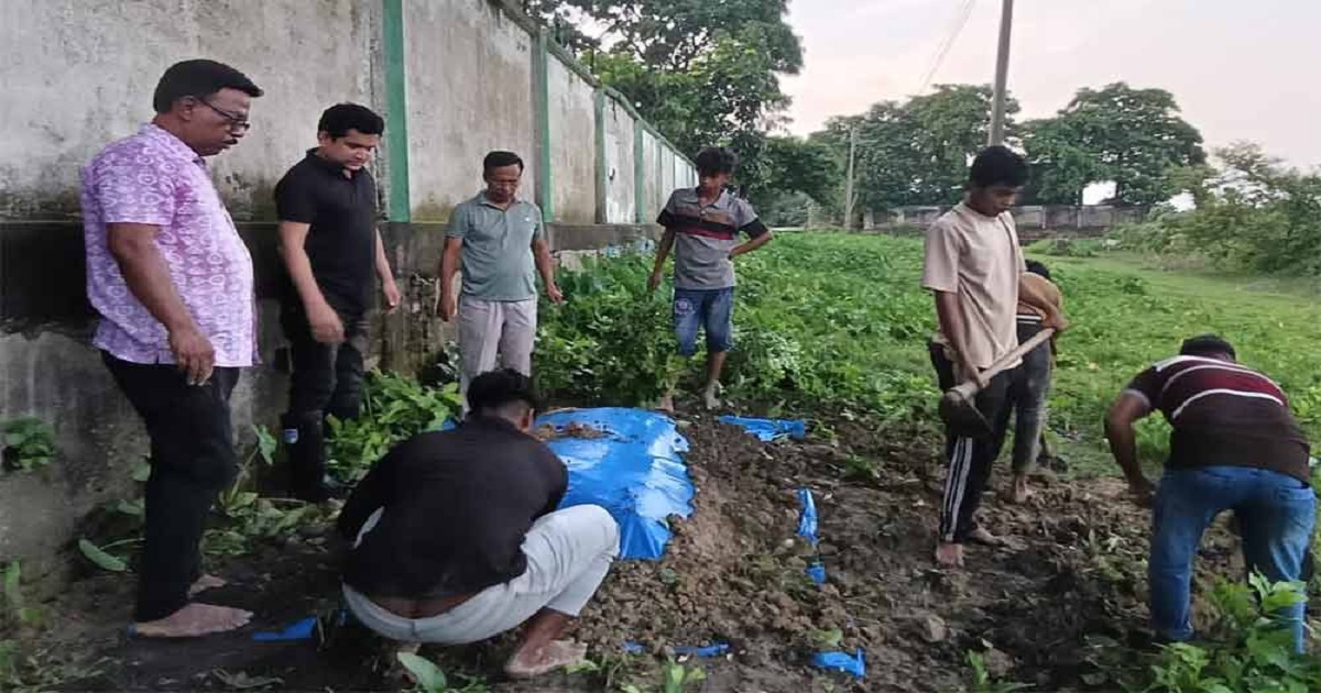 সন্তানদের অস্বীকৃতিতে গলিত মরদেহ দাফন করল ‘ব্রাহ্মণবাড়িয়া বাতিঘর’