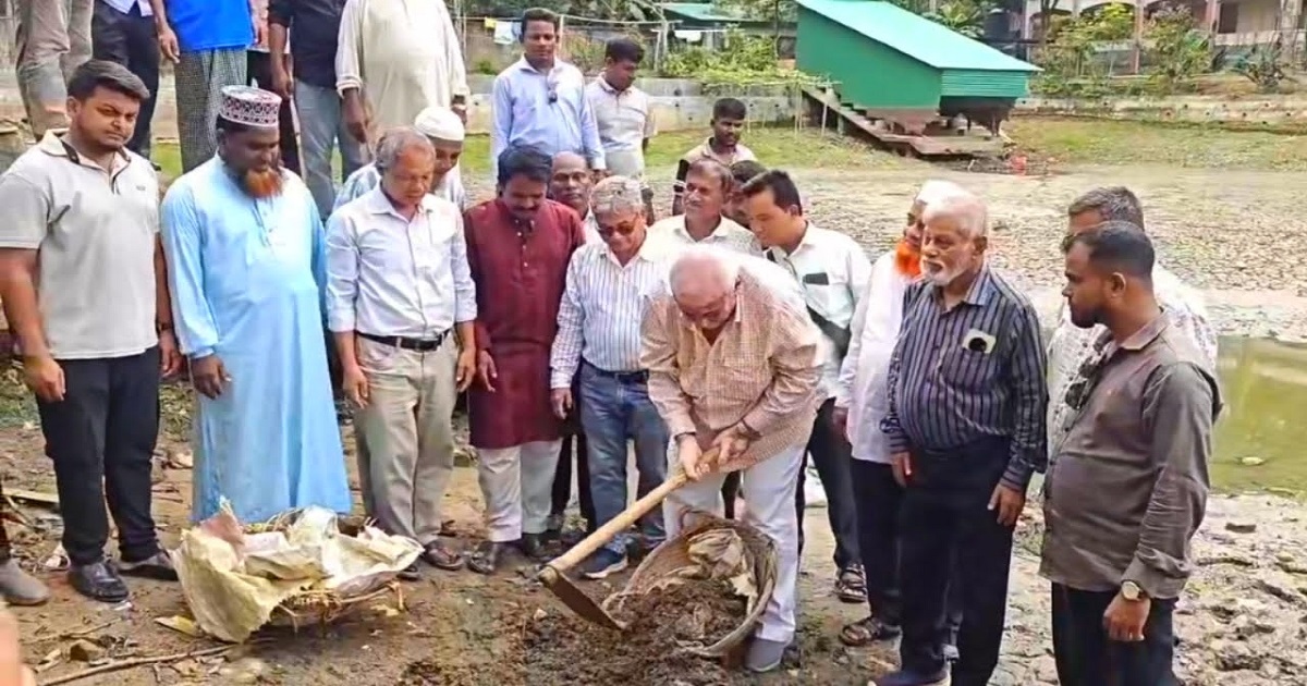 বান্দরবানে ম্রো কমপ্লেক্সে পুকুর পুনঃখনন ও মাঠ সংস্কার কাজের উদ্বোধন