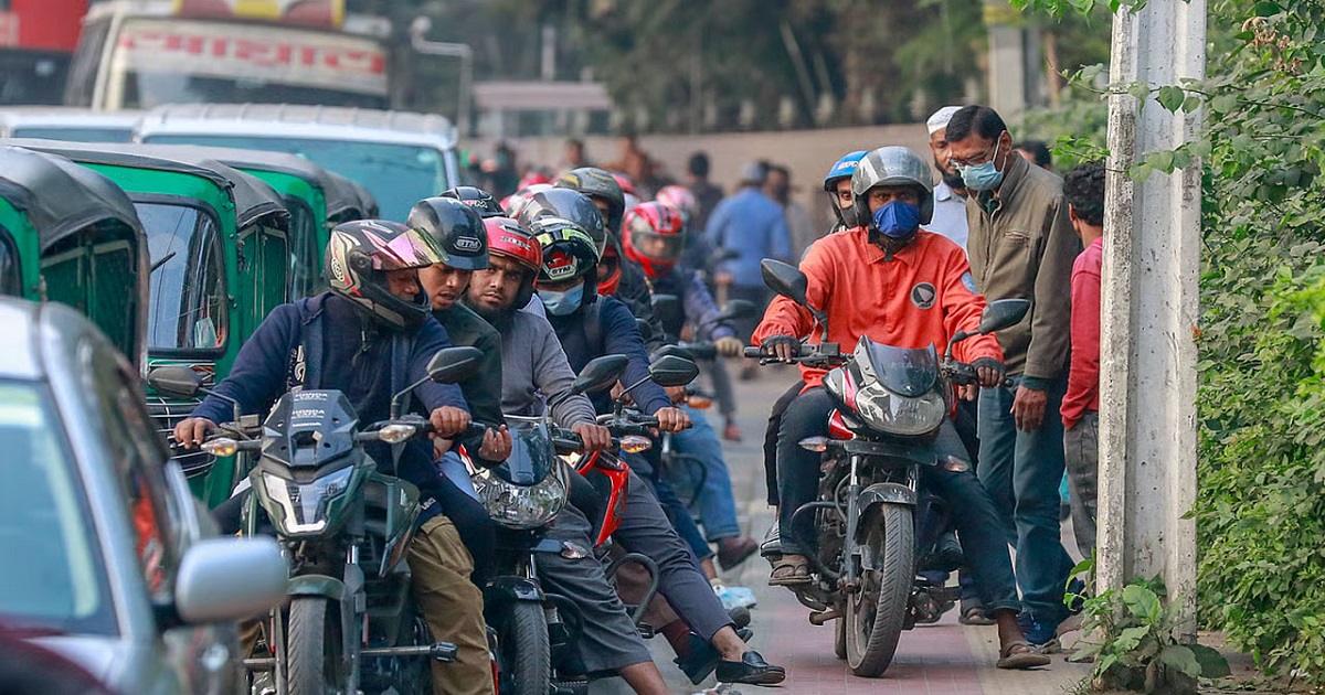 মোটরসাইকেল ও অটোরিকশায় কর আরোপের সিদ্ধান্ত থেকে সরে এলো সরকার