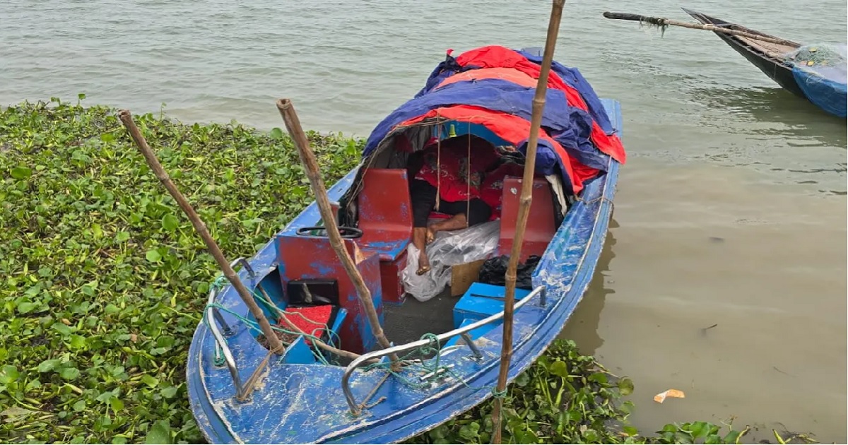 পদ্মার চরে গোলাগুলি, স্পিডবোট থেকে যুবকের লাশ উদ্ধার