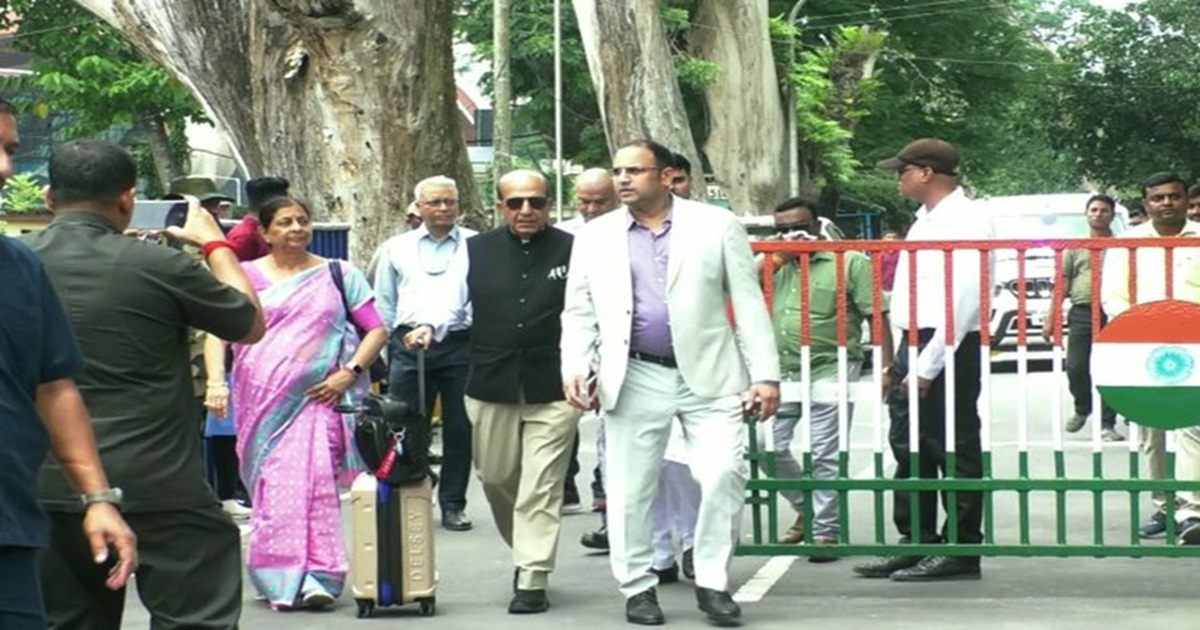 বাংলাদেশ ও ভারতকে এক করার পরিকল্পনা জানালেন নতুন ভারতীয় হাইকমিশনার