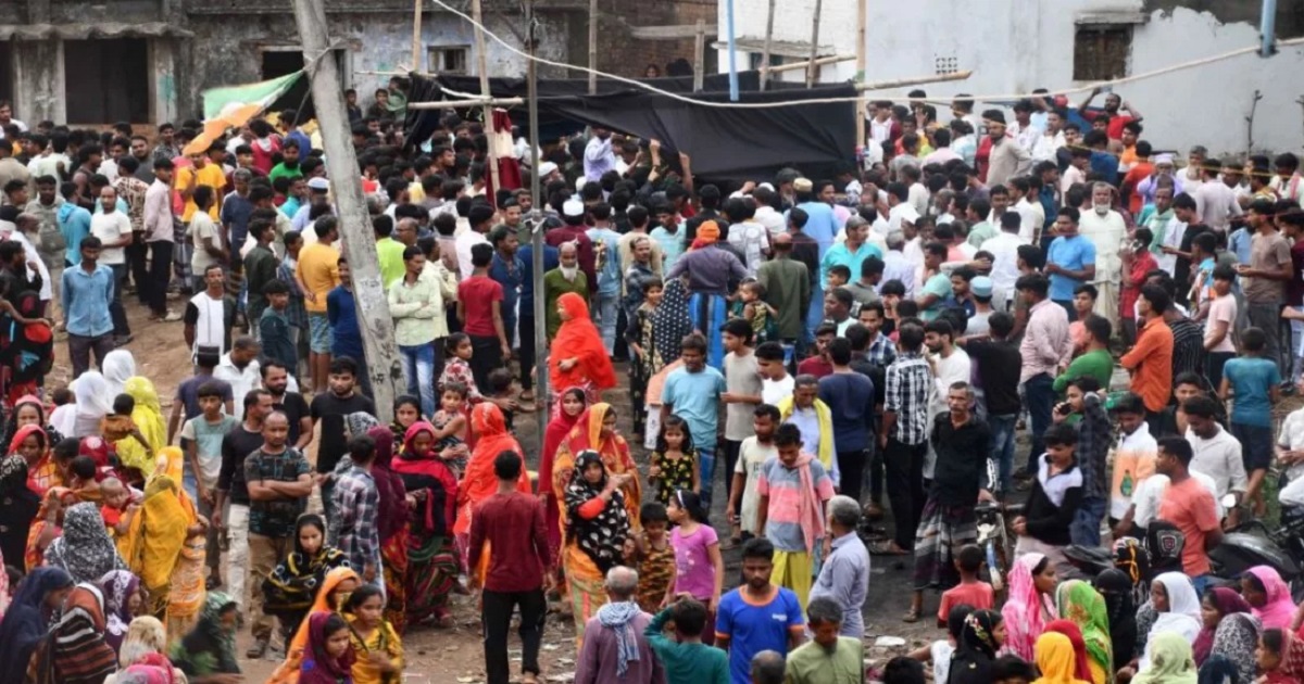পুরুলিয়ায় মুসলিম ফেরিওয়ালাকে কুপিয়ে হত্যা, আতঙ্কে স্থানীয়রা
