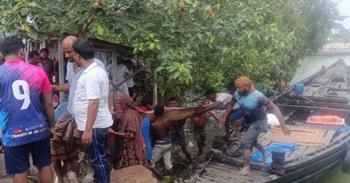 নদীতে মাছ  ধরার সময় বজ্রপাতে জেলের মৃত্যু